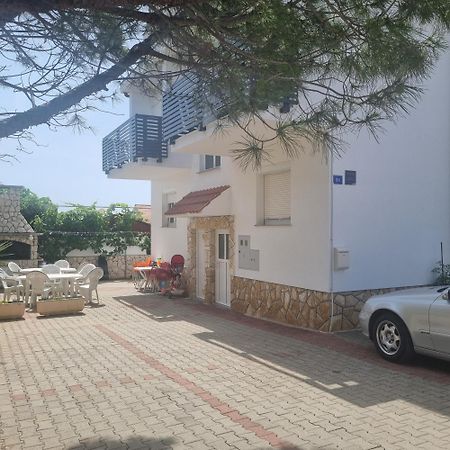 Apartments Nada Vir Exterior photo